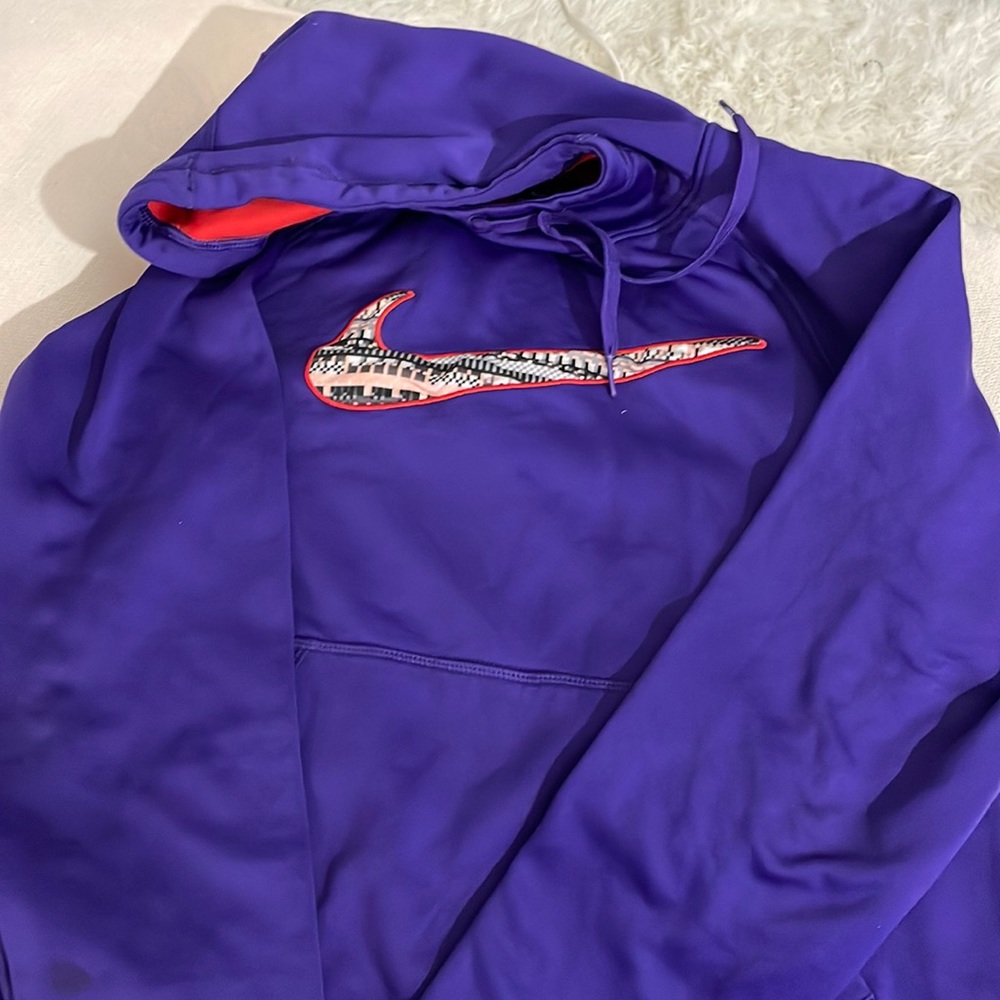 Nikes hoodie